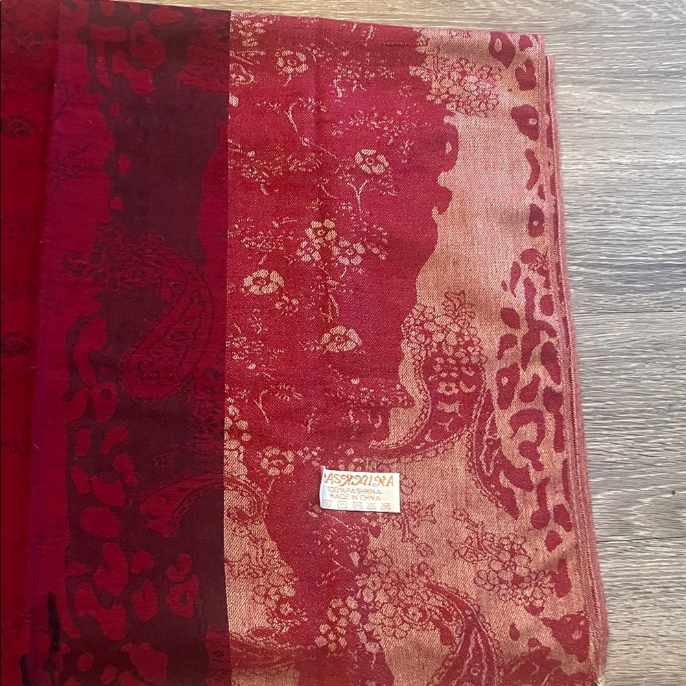 Red and Pink Patterned pashmina Scarf - Picture 4 of 8